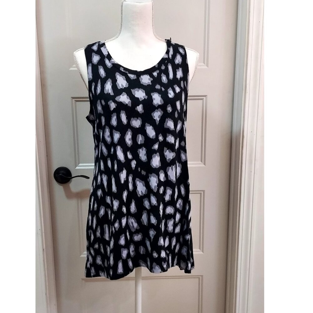 Logo Lounge_M_used_black with purple leopard print_sleeveless